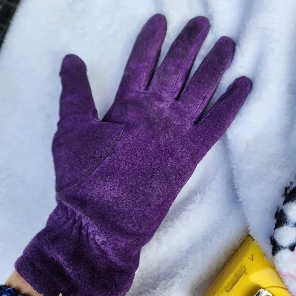 Fownes‎ Vintage Purple suede gloves M